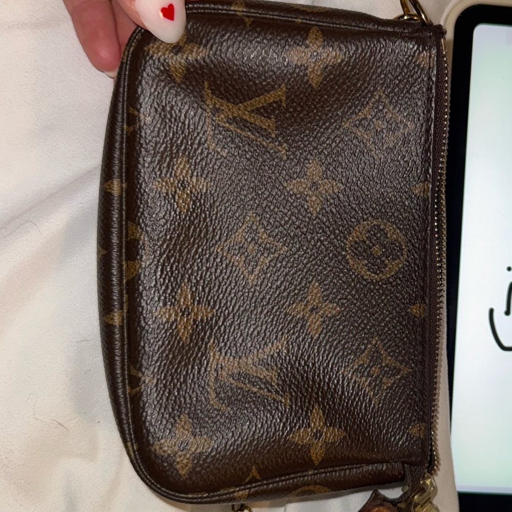 Louis Vuitton Mini Pochette